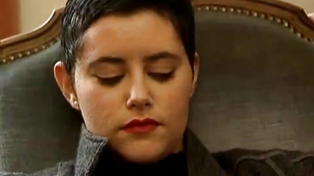 お母さんは若い息子にセックスを求めます。 sex 動画 一徹