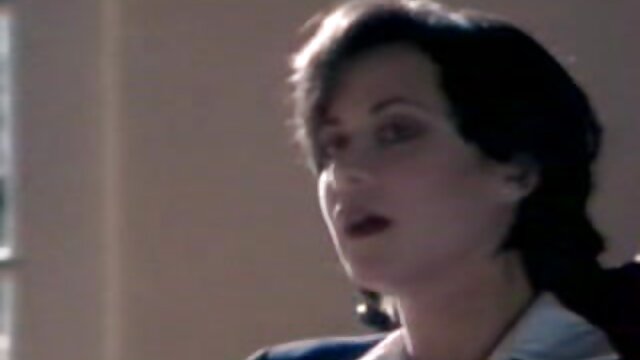 ポルノビデオ美しい女の子fucksに膣ロシアの彼女 えろ 一徹