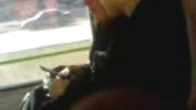 Busty金髪ショー stripteaseと愛撫カット 一徹 無料 エロ 動画