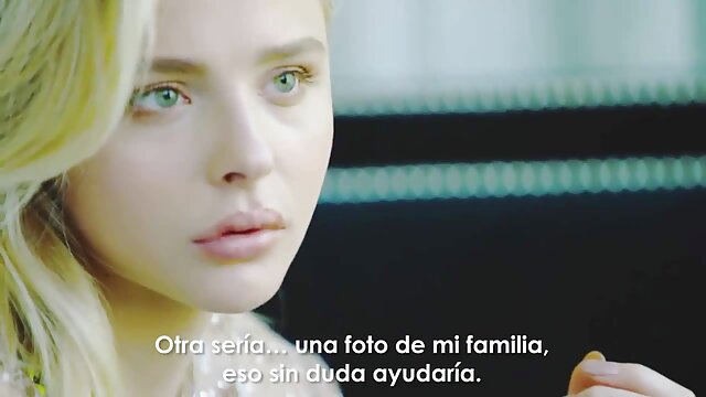 バックオフィスで小さなおっぱいdryuchatと日本人。 一徹 アダルト