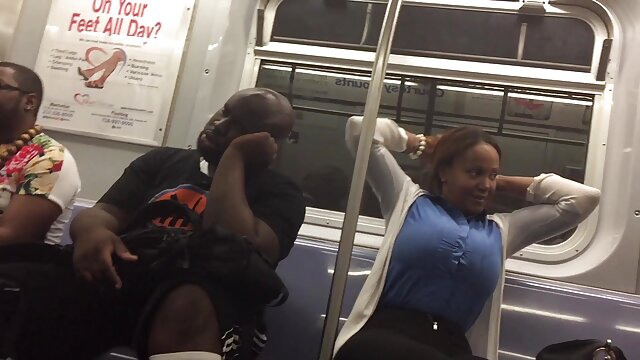 情熱、膣で美味しいブルネット。 一徹 エロ 動画